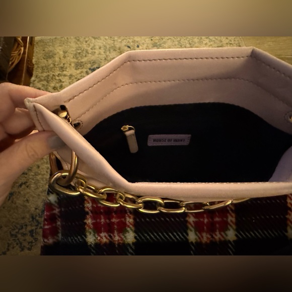 💕 House of Want Chill Vegan Leather Clutch - Picture 7 of 8